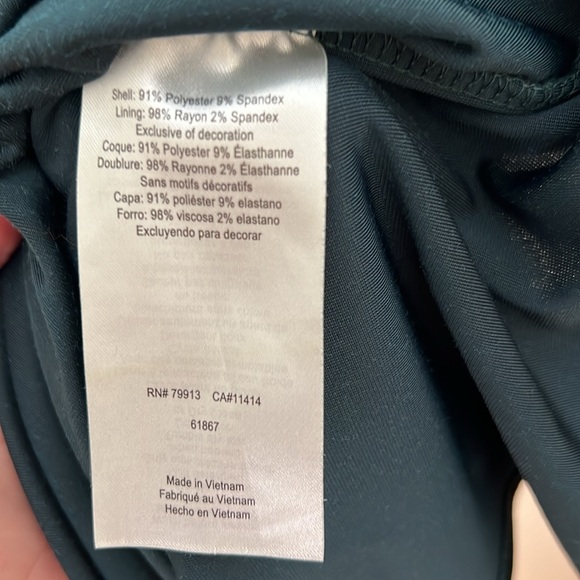 Pea in a Pod Maternity Dress. Size Medium - Picture 5 of 5